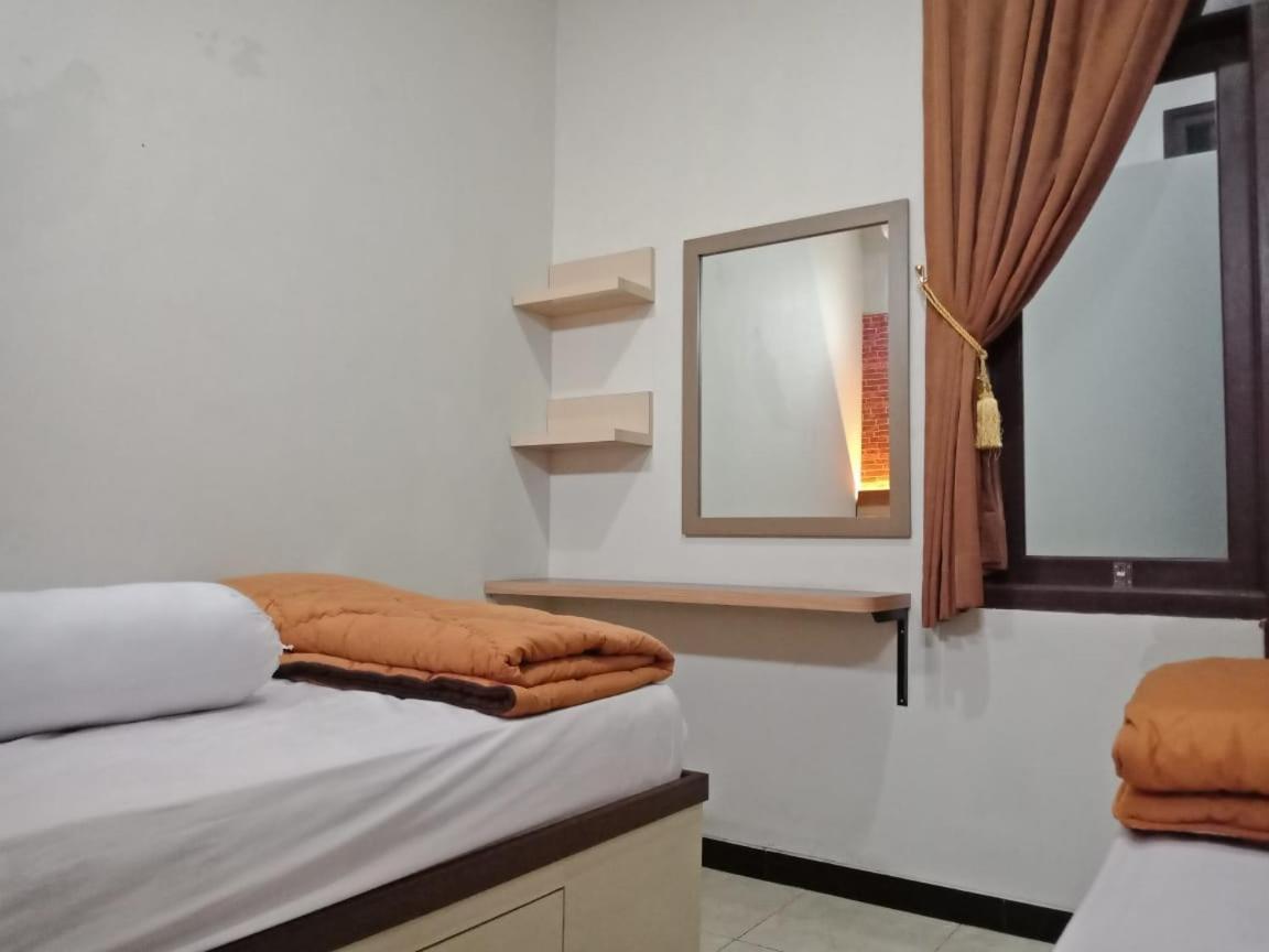 Amaya Guest House Syariah Alastuwo Екстериор снимка
